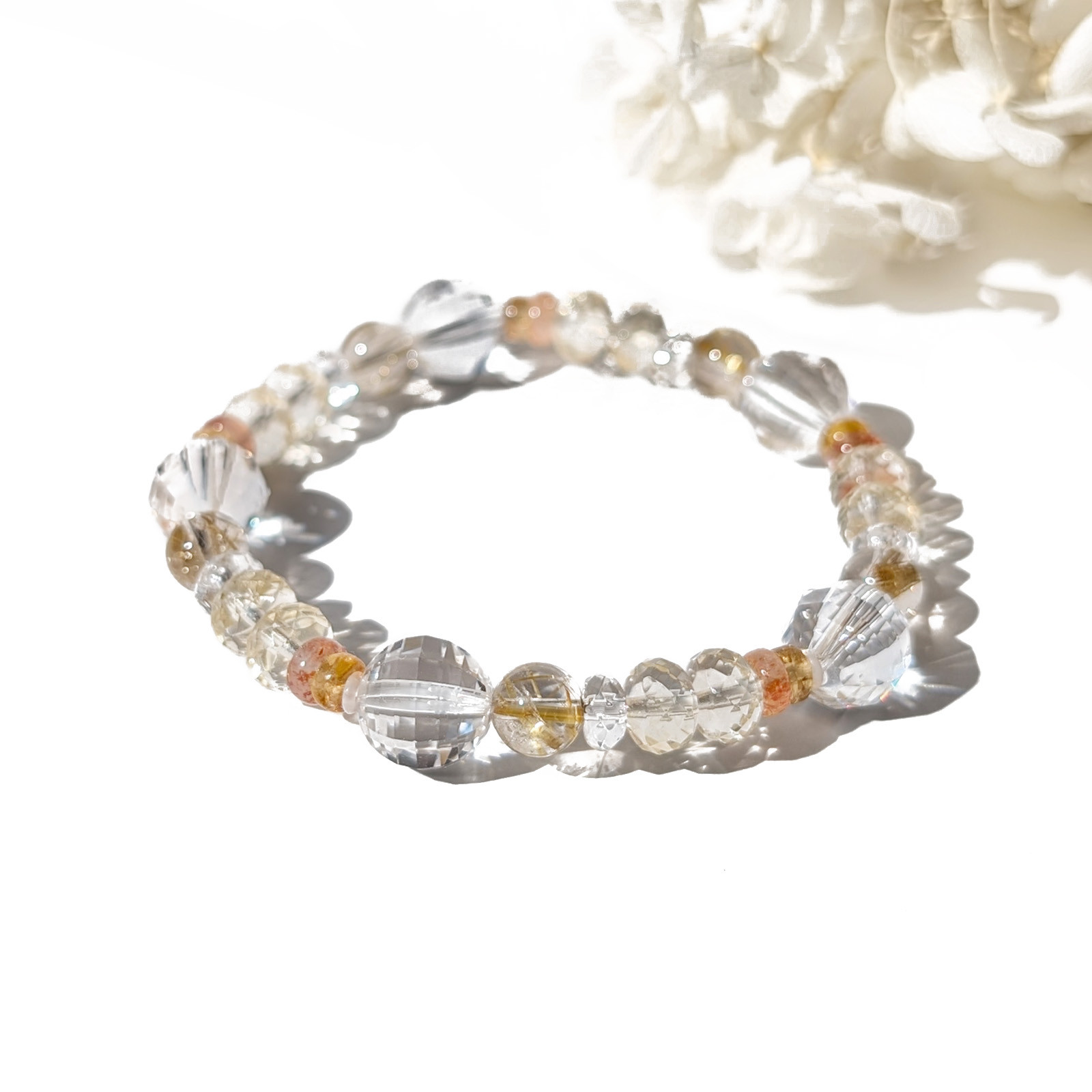 Hanakanmuri／一点もの 水晶×ゴールドルチルクォーツ×シトリン 花かんむりブレスレット 7,052円