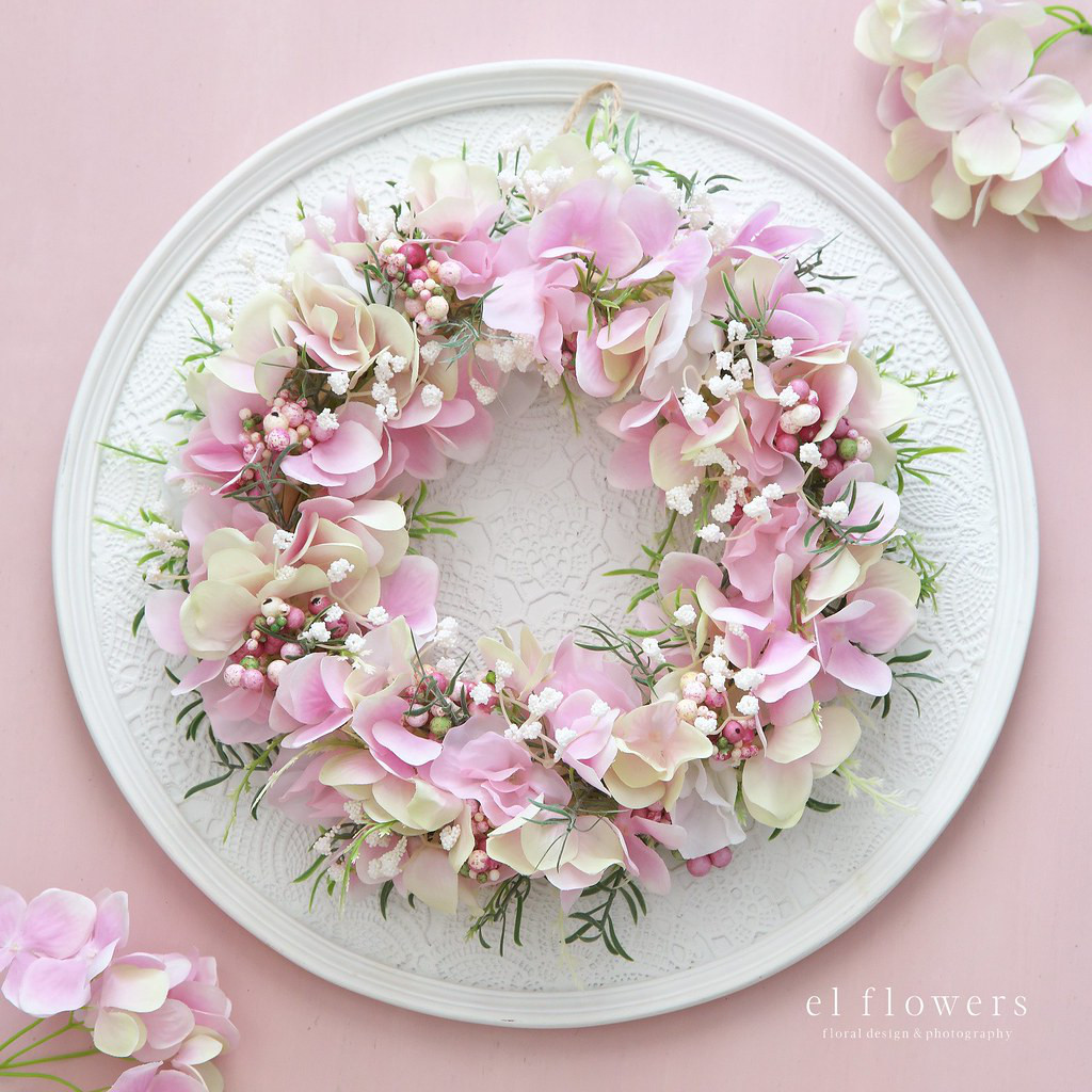 クリームピンク紫陽花のナチュラルリース（受注制作）