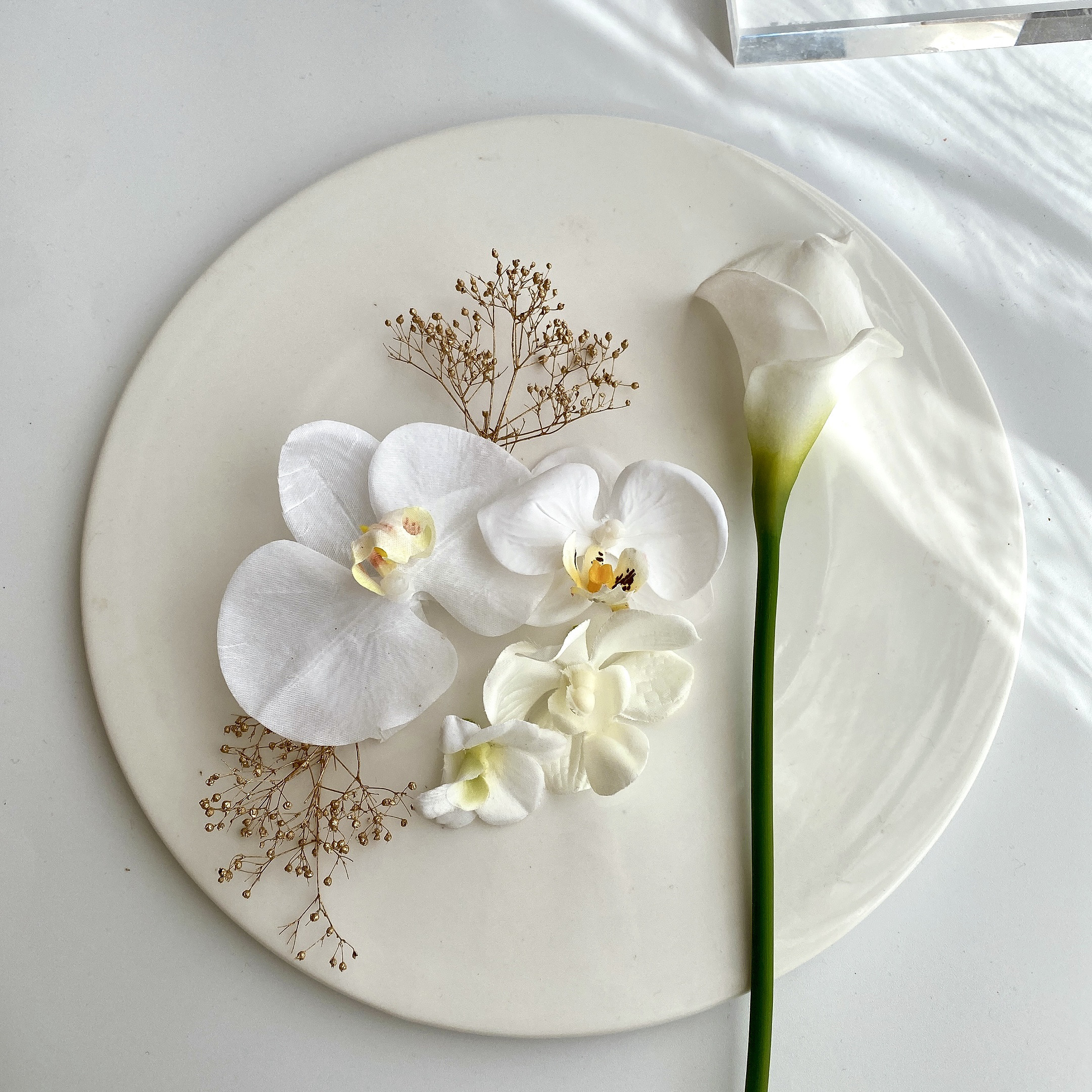 white lily ヘッドドレス　ヘッドパーツ　髪飾り　結婚式　成人式　卒業式