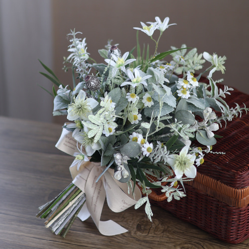 シルバーグリーンブーケ ブートニア付き ハーブブーケ 造花ブーケ