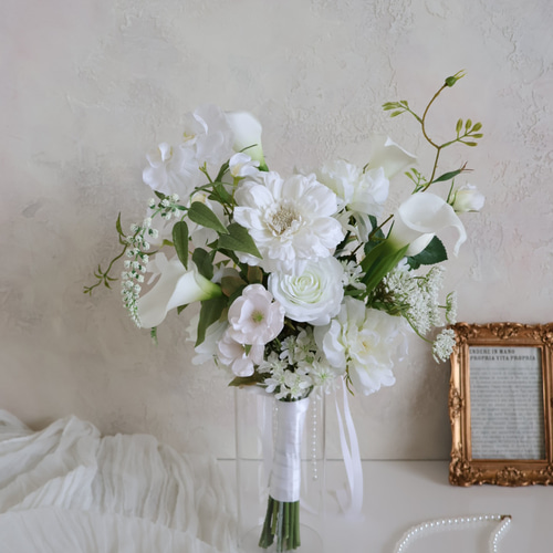 人気のパールブーケ／クラッチブーケ／ホワイトグリーンブーケ