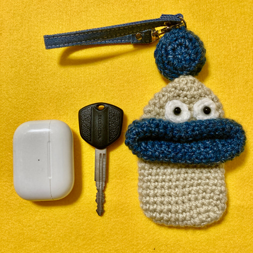 パクパクモンスター リール付きキーケース イヤホンケース リトル