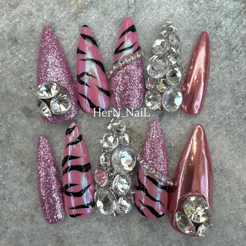 ブピンクゼブラギャルネイルチップ ネイルチップ（つけ爪） HerN