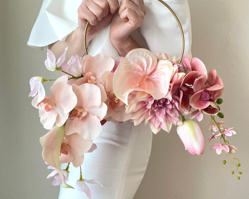 〈アーティフィシャルフラワー〉胡蝶蘭ブーケ 透明感抜群！ユリとコチョウランのキャスケードブーケ】造花ブーケ