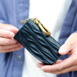 送料無料 栃木レザー キャニオン 型押し 日本製 カラビナ 付き キーケース コインケース PAOLO ネイビー 本革 2枚目の画像