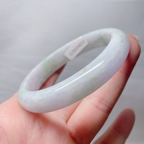 新入荷】本翡翠保証‼️天然翡翠 薄春帯彩バングル 内径約58.6mm 鑑定