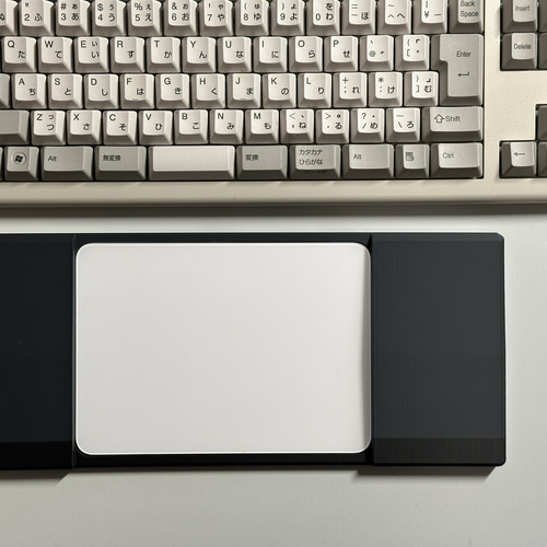 汎用コンパクトキーボード向けリストレスト Magic Trackpad対応 セミ