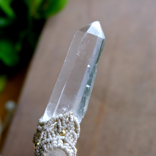 人気のクリスマスアイテムがいっぱい！ ヒマラヤ水晶 ・ムーンストーン（スリランカ産） マクラメ編み ネックレス・ペンダント