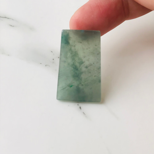 P80-005］翡翠ペンダントトップ天然石グアテマラ産