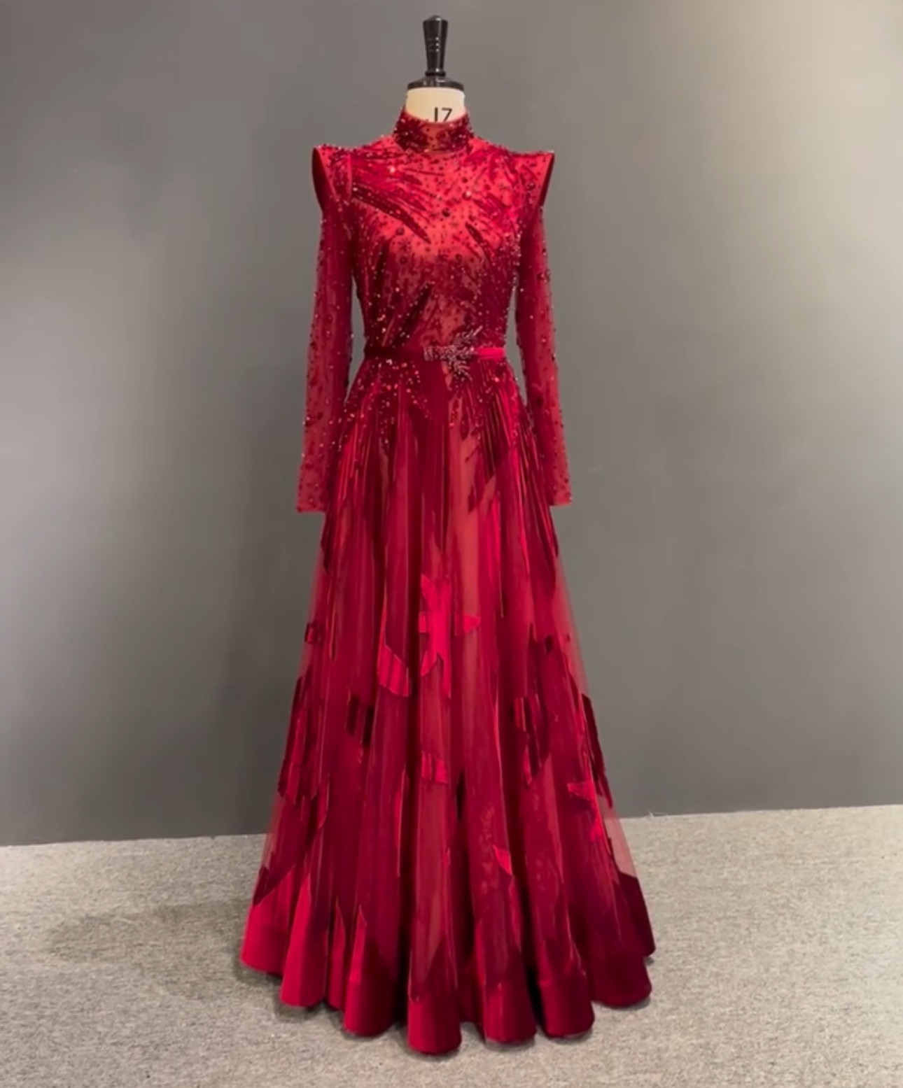 豪華　レッド　イリュージョンネック　シースルー袖　長袖　高級感　女王派王道派　サイズオーダー　新作2025 発表会演奏会