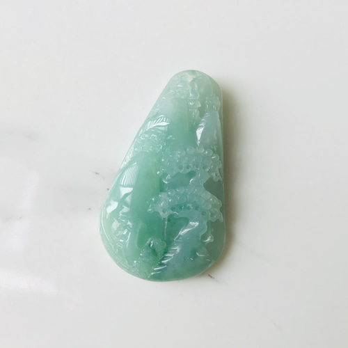 大値下げ✨新品✨ミャンマー翡翠✨氷緑、氷翡翠、✨ジェイド ペンダント　シルバー ミャンマー産天然無処理翡翠 荷葉 ペンダント 手石 オーナメント