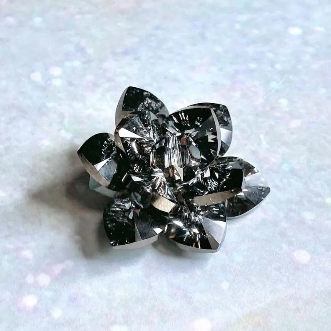 Bright  Black ～幻の光の華リング・ブローチ変更可能