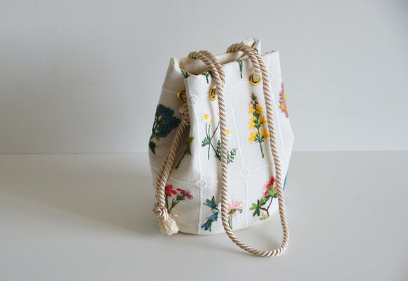 数量限定! フラワー刺繍 2way ポシェットマリンバッグ　エクリュホワイト　ミニショルダー　ボタニカル 4枚目の画像