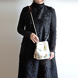 数量限定! フラワー刺繍 2way ポシェットマリンバッグ　エクリュホワイト　ミニショルダー　ボタニカル 10枚目の画像