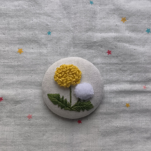 受注製作】たんぽぽの刺繍ブローチ タンポポ 綿毛 ブローチ haniho