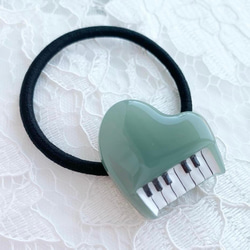 2294】コザクラインコちゃんのヘアゴム クスエア型黄色とオレンジの