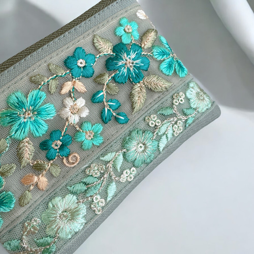 エメラルドグリーン/インド刺繍×帆布☆キーホルダー付きフラットポーチ