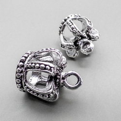 ＊6個＊ 3D 王冠 チャーム 合金 14x12mm アンティークシルバー cm107 2枚目の画像