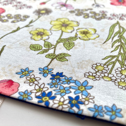 【文庫サイズ】フェミニンな野花柄のブックカバー 4枚目の画像