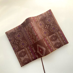 紬風のフォークロアな文庫サイズブックカバー 1枚目の画像