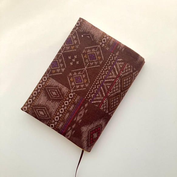 紬風のフォークロアな文庫サイズブックカバー 3枚目の画像