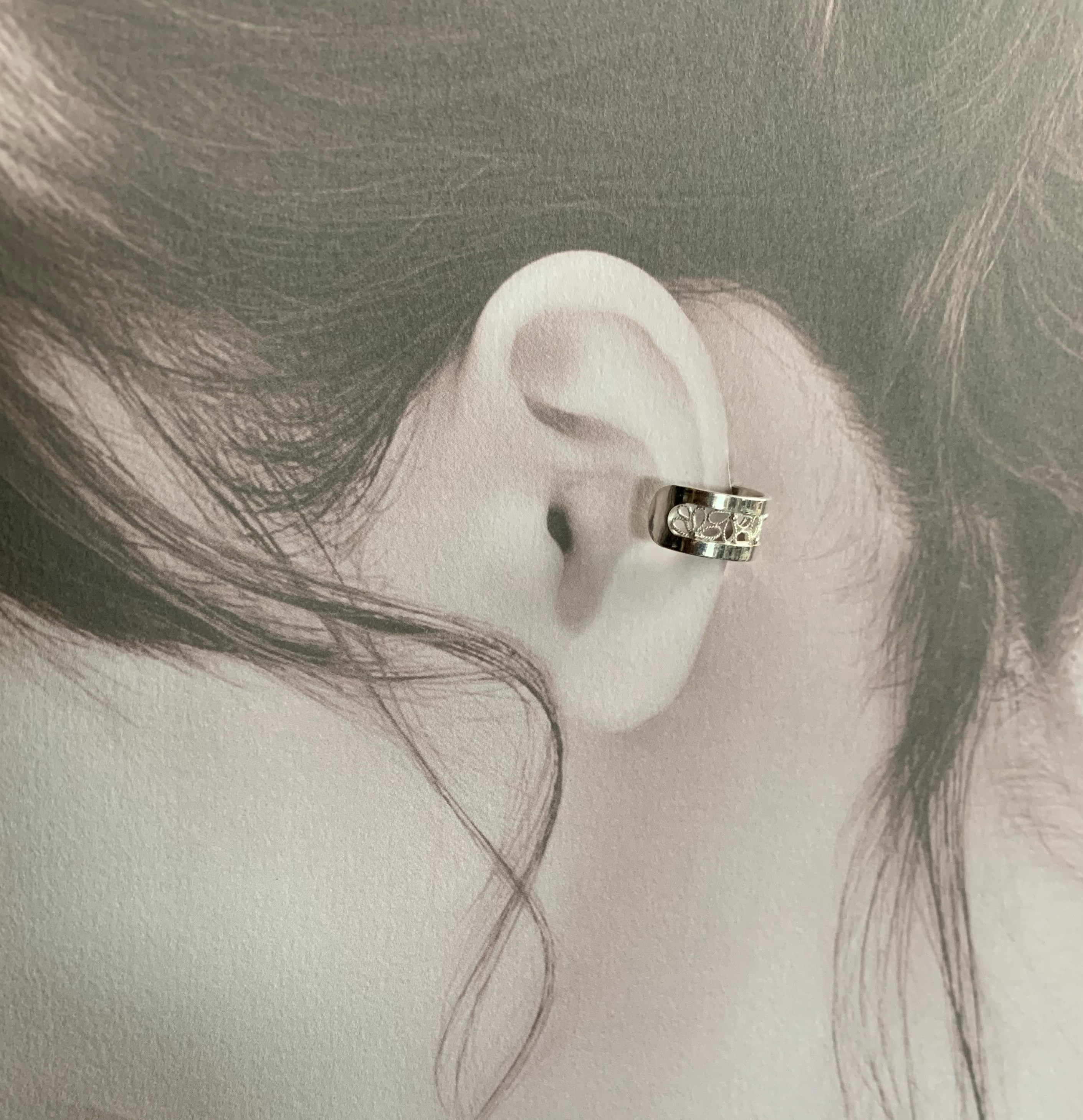 銀線細工　イヤーカフ　花