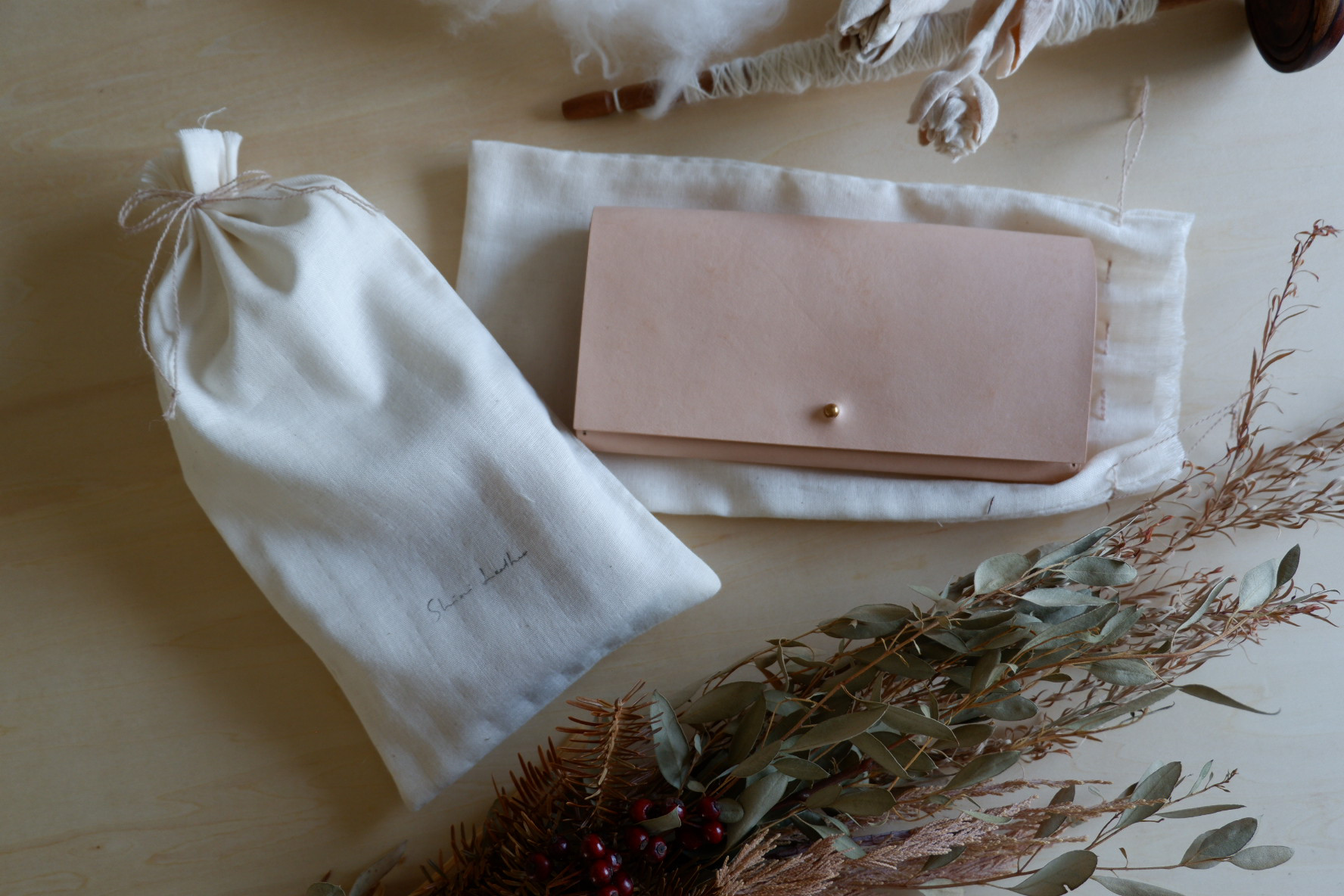 【お誕生日やギフトにも】長財布 本革 手縫い 高級イタリアンレザー タンニン鞣し 大容量 送別ギフト2026