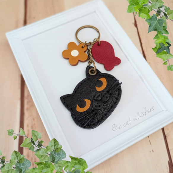 コインが入る☆黒猫 レザーチャーム　バッグチャーム　キーホルダー 1枚目の画像