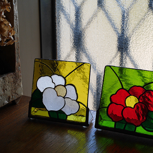 ステンドグラスパネル【椿】 ステンドグラス 椿 パネル 置き飾り その他インテリア雑貨 glassbee88