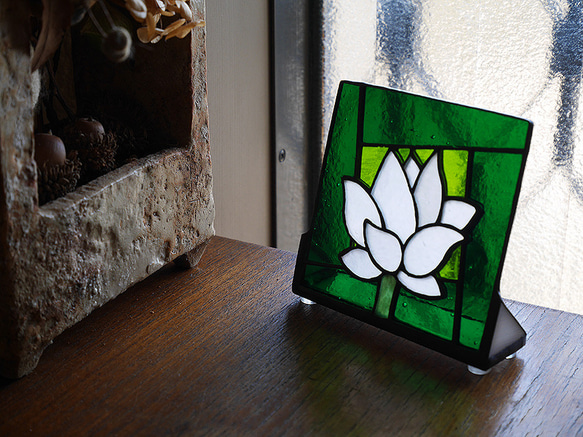 ステンドグラスパネル「花束」木製枠色絵ガラス彩絵硝子　置物 AkiraのStained Glass作品や いろいろ