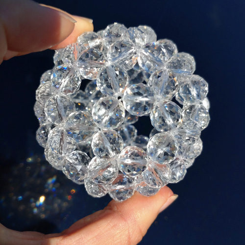 フラーレン　水晶 神聖幾何学フラーレン 天然水晶とベリルミックス ストーン10ミリ球