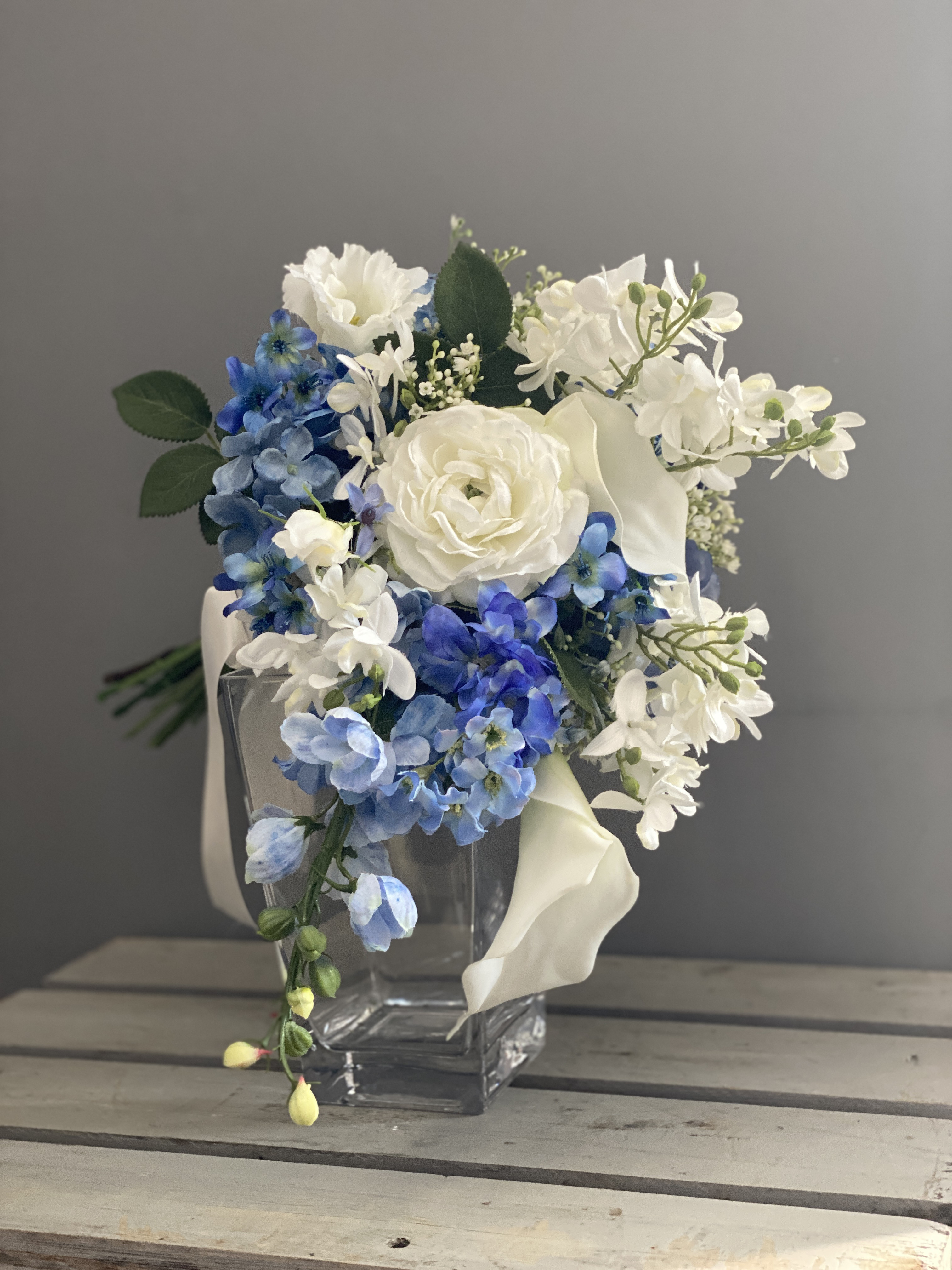 クラシカルブルー＆ホワイト　ウェディングブーケ　ブーケ