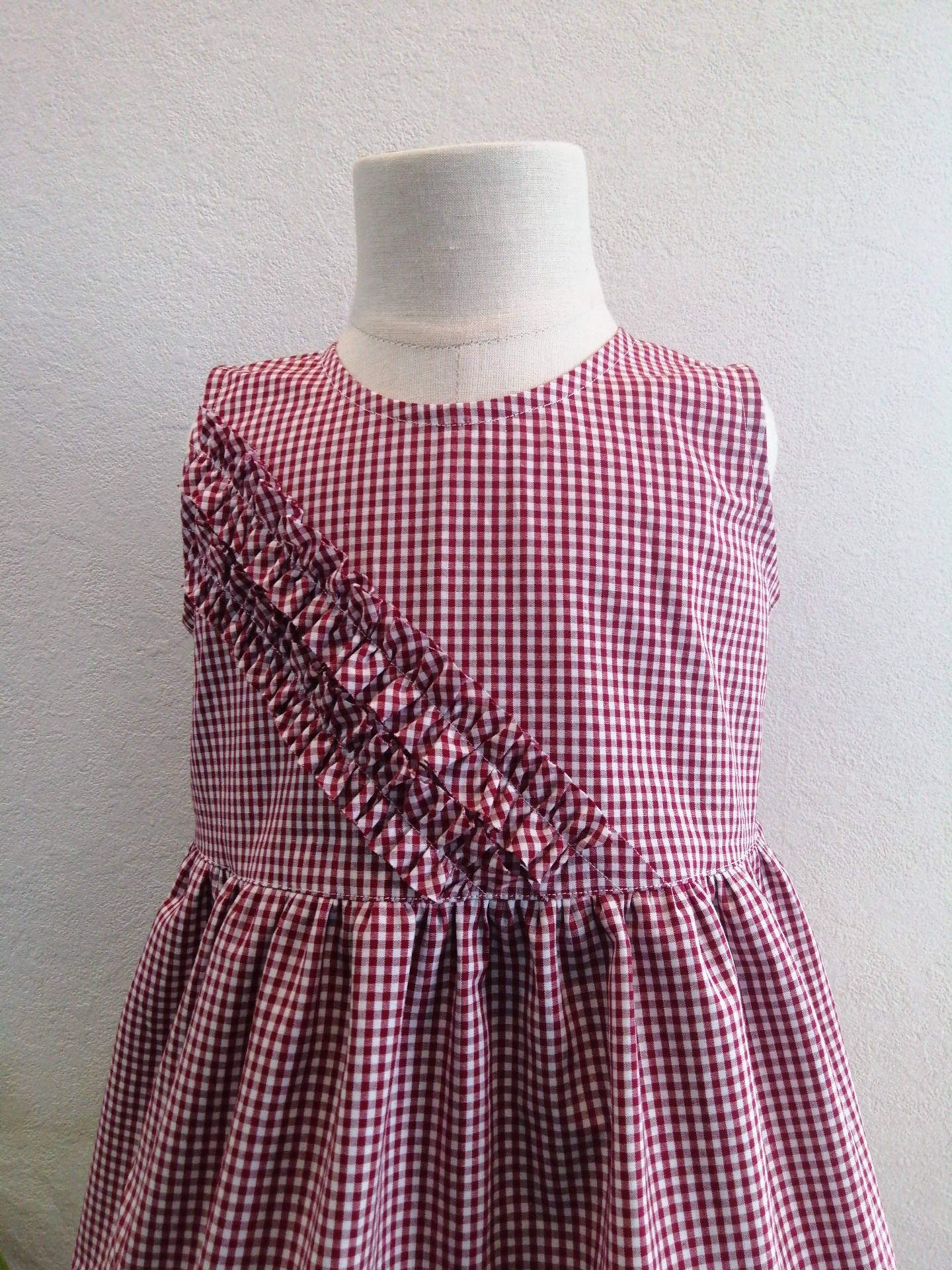 ギンガムチェック柄のワンピース　１点物（サイズ８０）