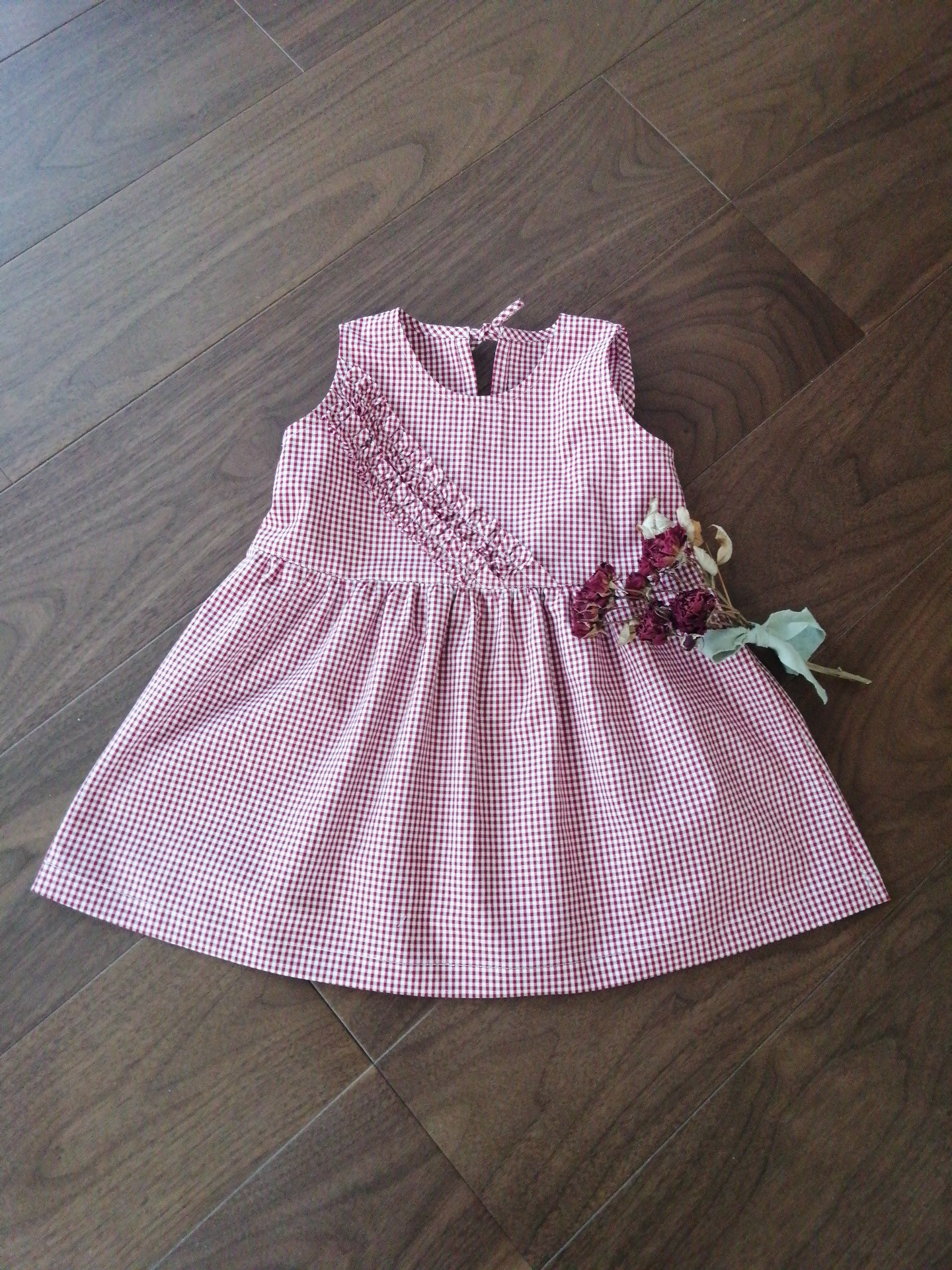 ギンガムチェック柄のワンピース　１点物（サイズ８０）