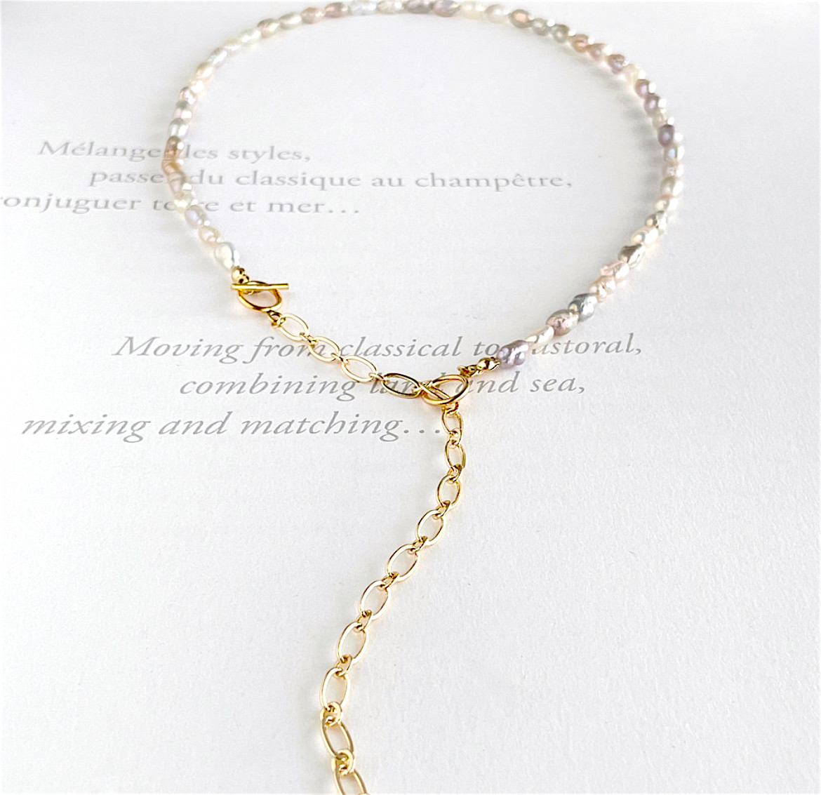 色々なスタイルで楽しめる シュリンクシワシワ小粒ケシパール チョーカー＆ブレスレット