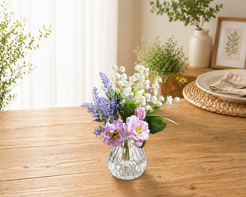1年中楽しめるお花「ミニ薔薇とスズランのブーケ」ガラス器アレンジ
