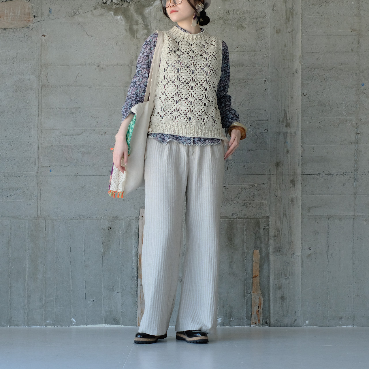【再販】レトロな春の小花柄♡フローラルボタンダウンシャツ（25s-10）ブルー