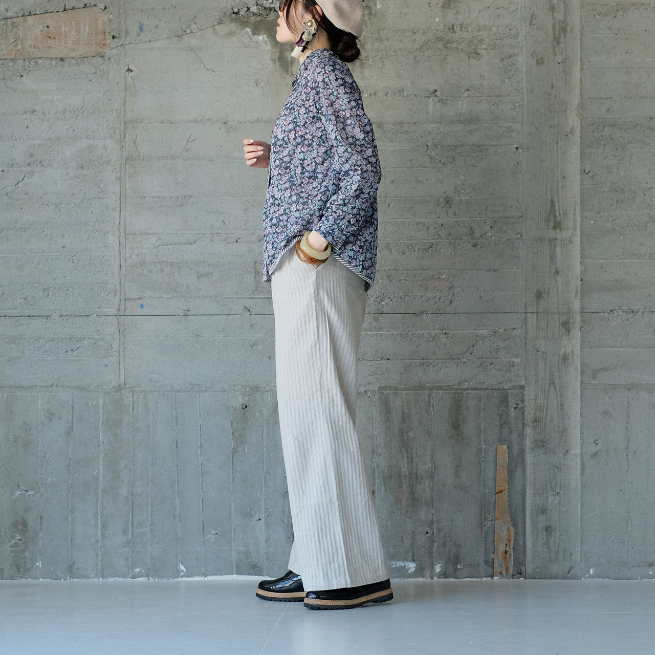 【再販】レトロな春の小花柄♡フローラルボタンダウンシャツ（25s-10）ブルー