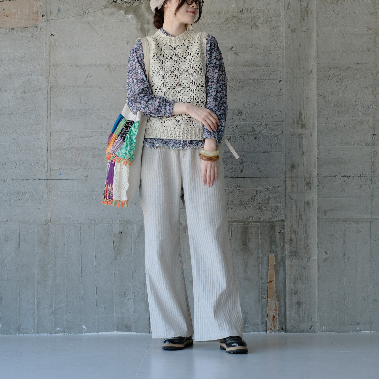 【再販】レトロな春の小花柄♡フローラルボタンダウンシャツ（25s-10）ブルー