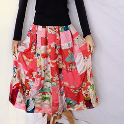 レトロ 子供着物のパッチワークスカート（赤系）ウサギと鯛車 着物