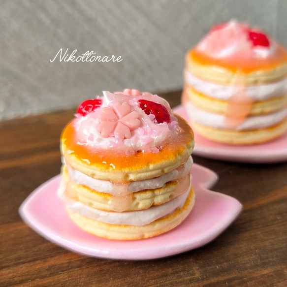 ウィンナーとパンケーキ　ハンドメイド　ミニチュアフード　ミニチュアパン ウィンナーとパンケーキ ハンドメイド ミニチュアフード