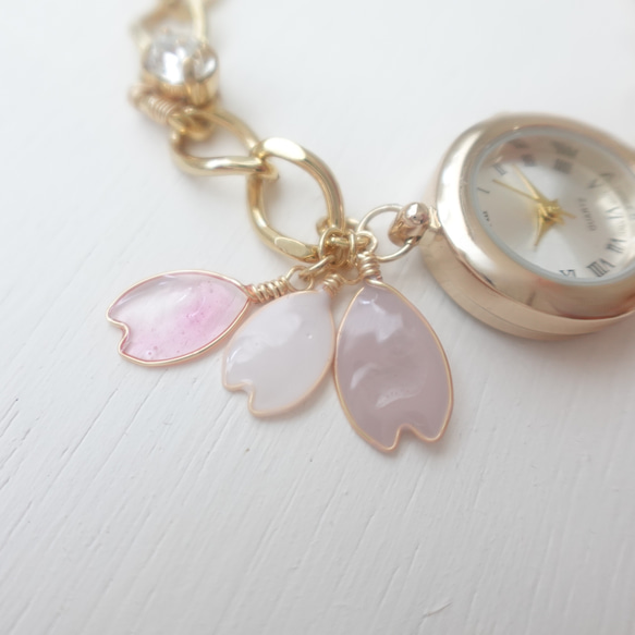 サクラのワイヤーフラワーのブレスレットウォッチ 6枚目の画像