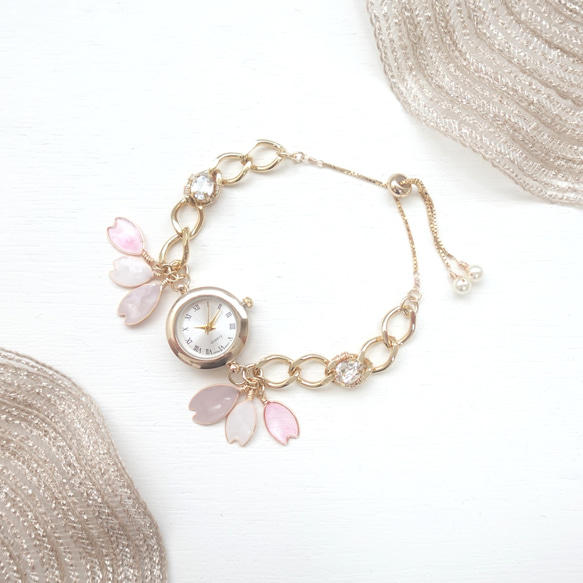 サクラのワイヤーフラワーのブレスレットウォッチ 1枚目の画像