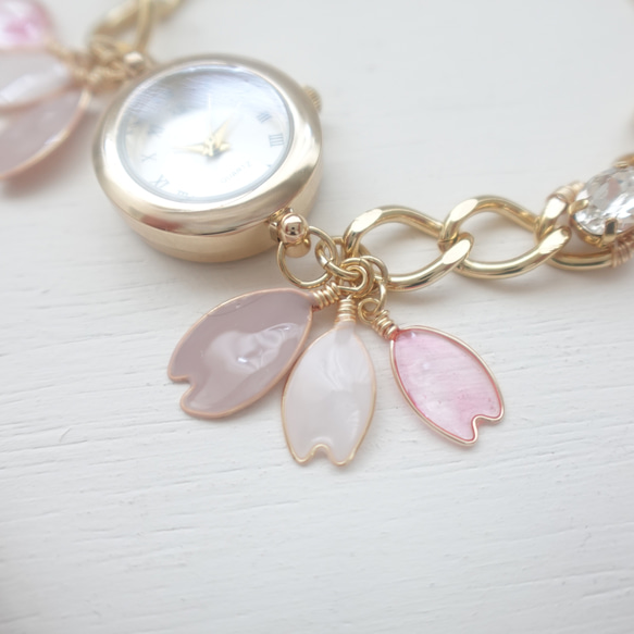 サクラのワイヤーフラワーのブレスレットウォッチ 5枚目の画像