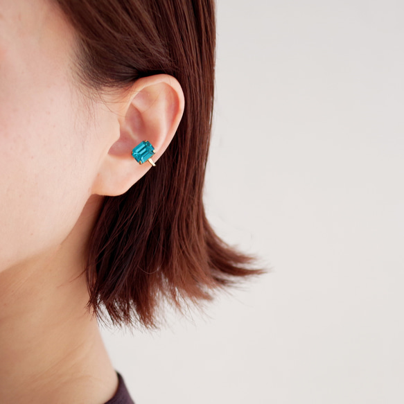 こっくりカプリブルー　ヴィンテージクリスタルガラスのイヤーカフ　the rectangle Capri blue 3枚目の画像