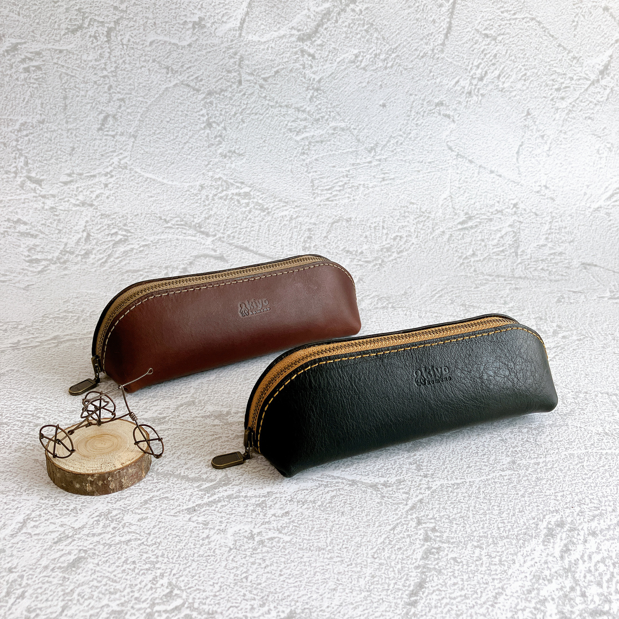 【ペンケース】革　レザー　黒　ブラック　焦茶　ダークブラウン