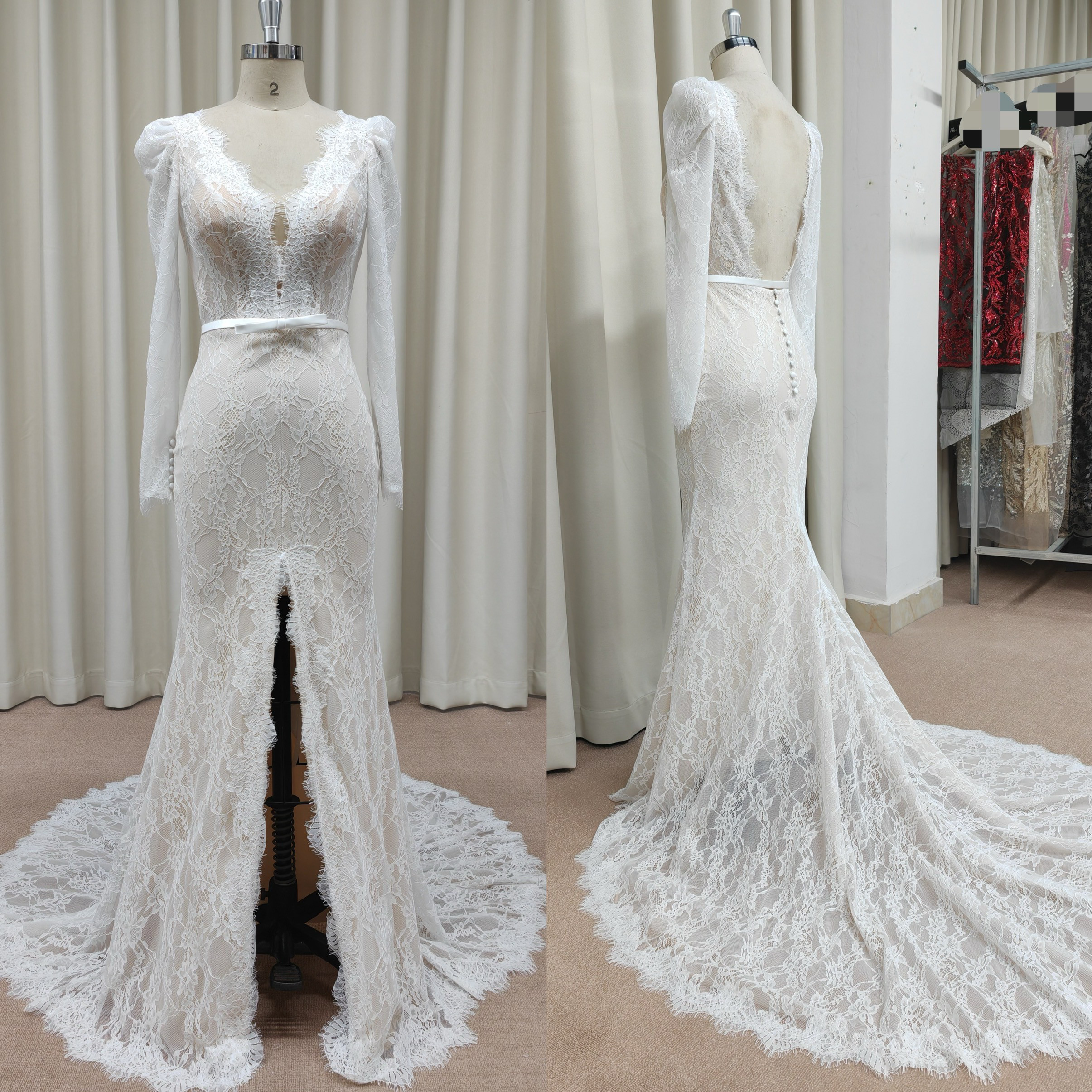 長袖ウェディングドレス  ハイスリット ボタンバック レース