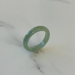 [R156-005］ 翡翠　リング　天然石　グアテマラ産　指輪　sv925 R156-005］ 翡翠 リング 天然石 グアテマラ産 指輪 sv925 - メルカリ
