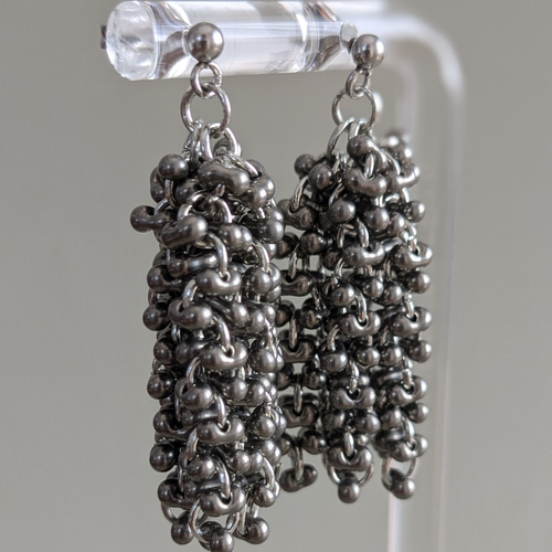 じゃらじゃら ボリューム シルバー ピアス チェコビーズ ファル