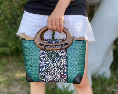 天然素材 編み込みデザイン かごバッグ 新作』編み込み模様のミニかごバッグ ナチュラル✕ブラウン